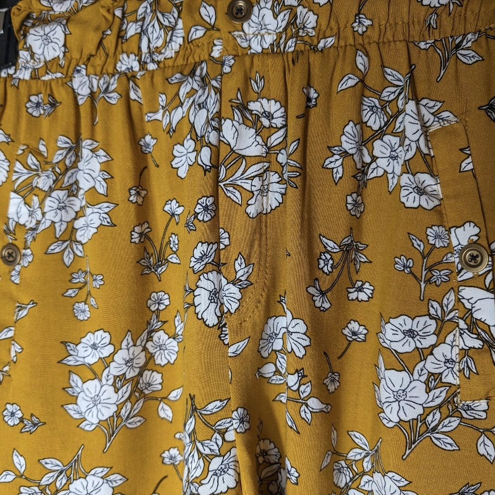 Floral Mustard Women's Shorts - Picture 9 of 9